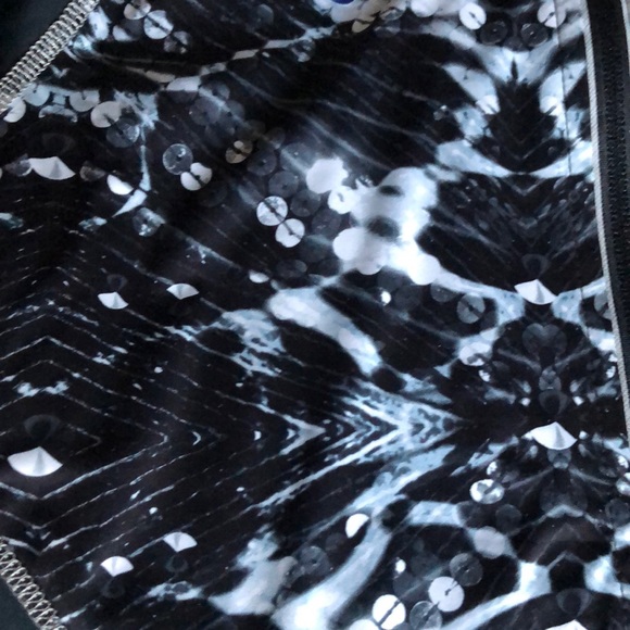 ASICS Lite-Show Black/White Sequin Print Jacket - Picture 6 of 8